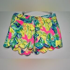 Lilly Pulitzer The Buttercup Stretch Shorts 5" Inseam Size 6 Leaf Print Preppy